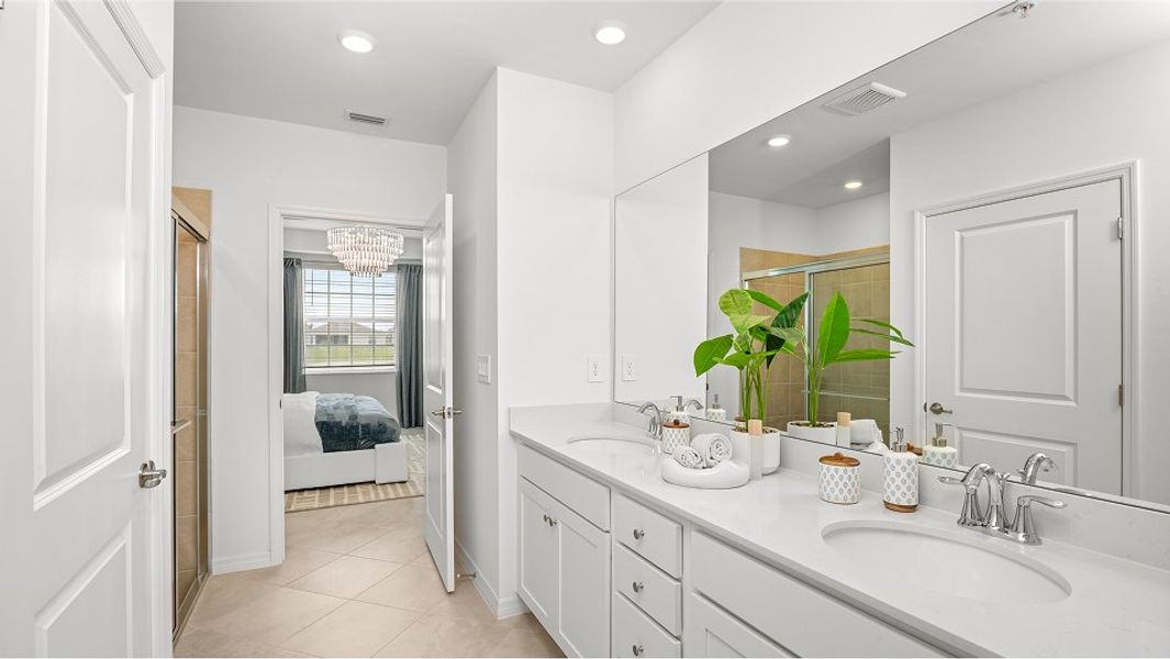 6101 Hibiscus Owners Bath 2of2