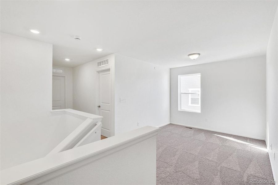 Spacious, unfurnished interior of a new home in Turnberry Villas, Commerce City (Image 18).