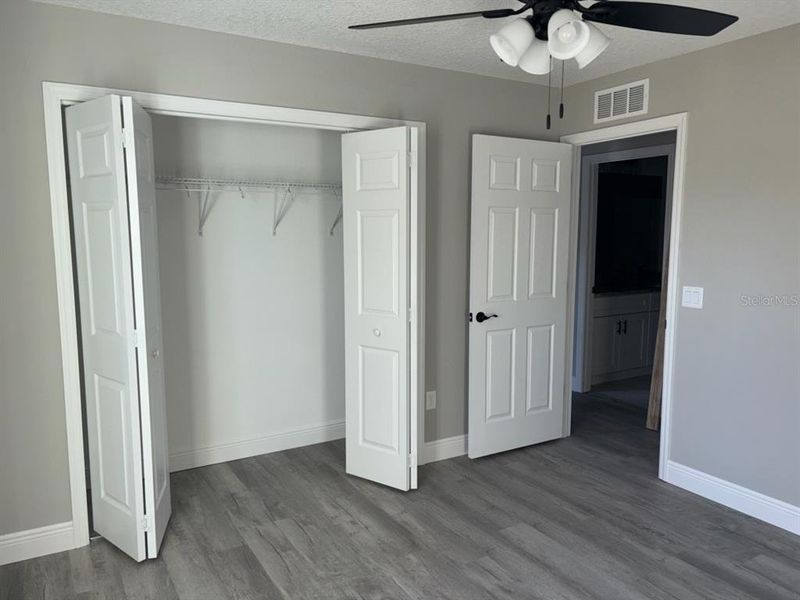 Spacious, unfurnished interior of a new home in , Citrus Springs (Image 29).