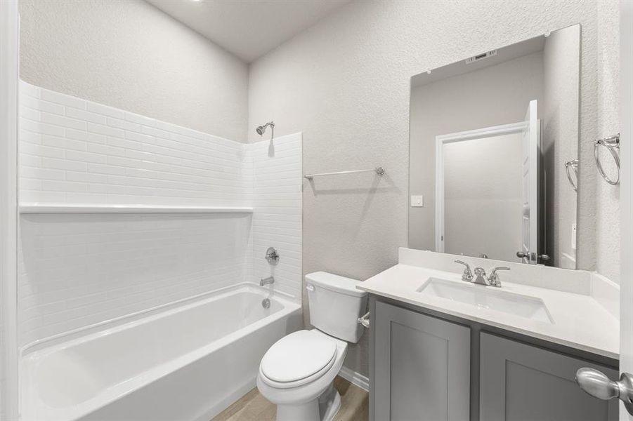 05. 8224 Kingfisher - 2ND Bath