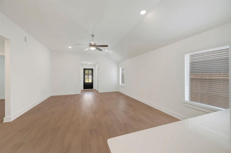 Spacious, unfurnished interior of a new home in Sorella, Tomball (Image 37).