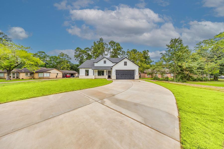 Welcome to 2,254 sq. ft. of pure luxury—your brand-new retreat in Roman Forest. Welcome to 2,254 sq. ft. of pure luxury—your brand-new retreat in Roman Forest.