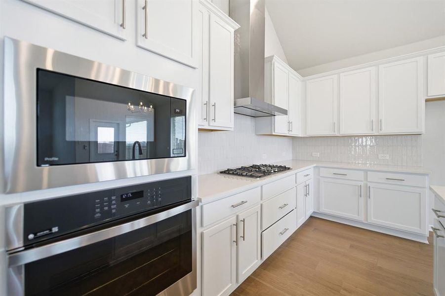 Furnished interior view inside a new home in Westridge, McKinney (Image 7).