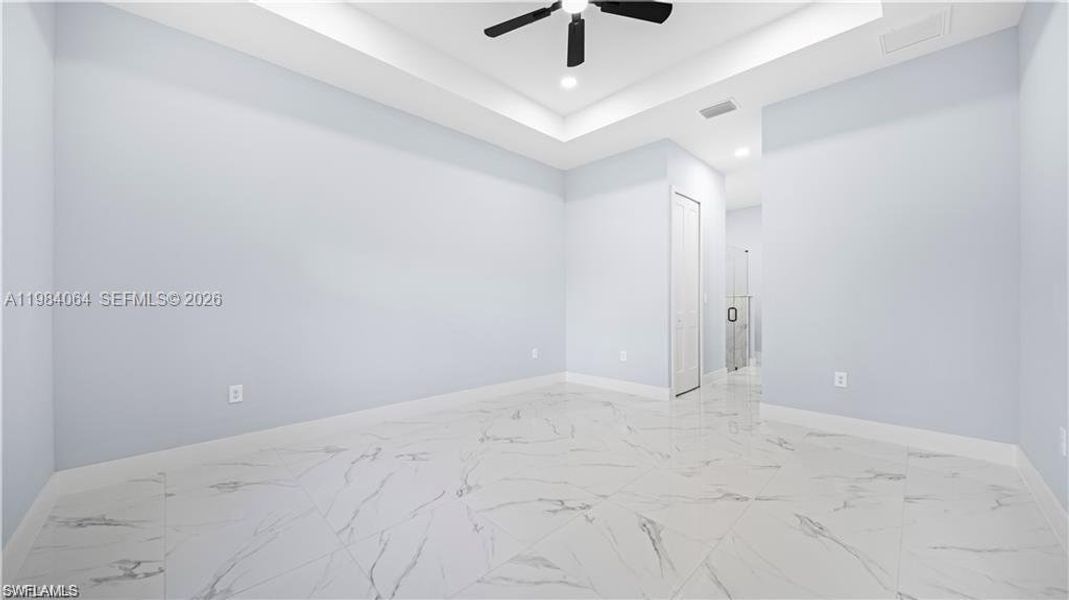 Spacious, unfurnished interior of a new home in , Lehigh Acres (Image 20).