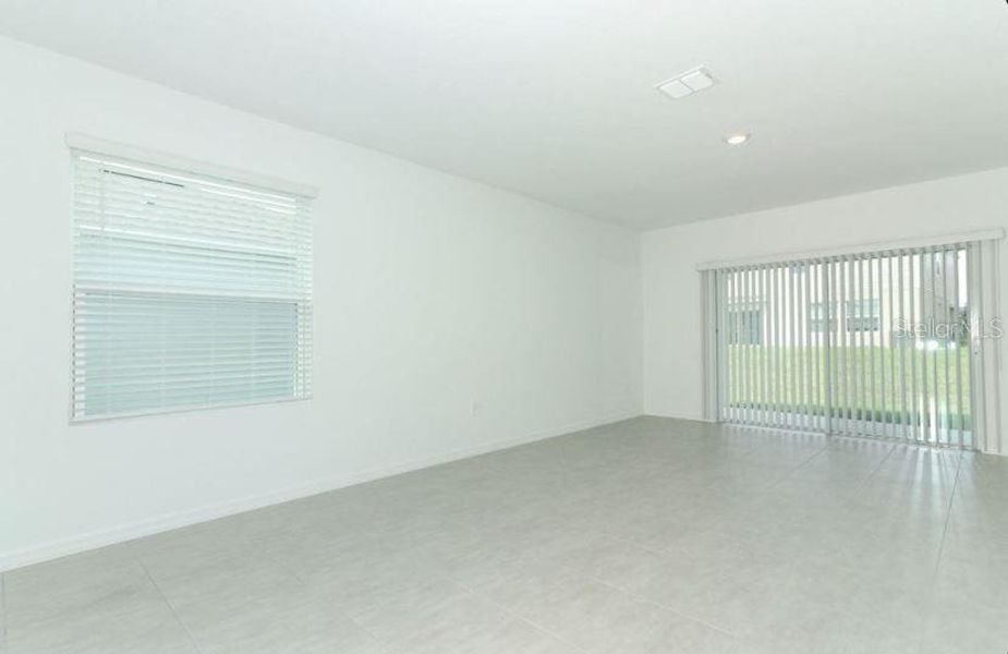 Spacious, unfurnished interior of a new home in Marion Creek, Haines City (Image 15). Spacious, unfurnished interior of a new home in Marion Creek, Haines City (Image 15).