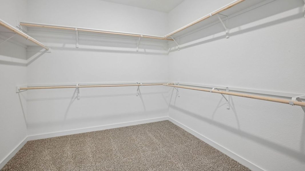 Spacious, unfurnished interior of a new home in Rosenbusch Ranch, Leander (Image 35).