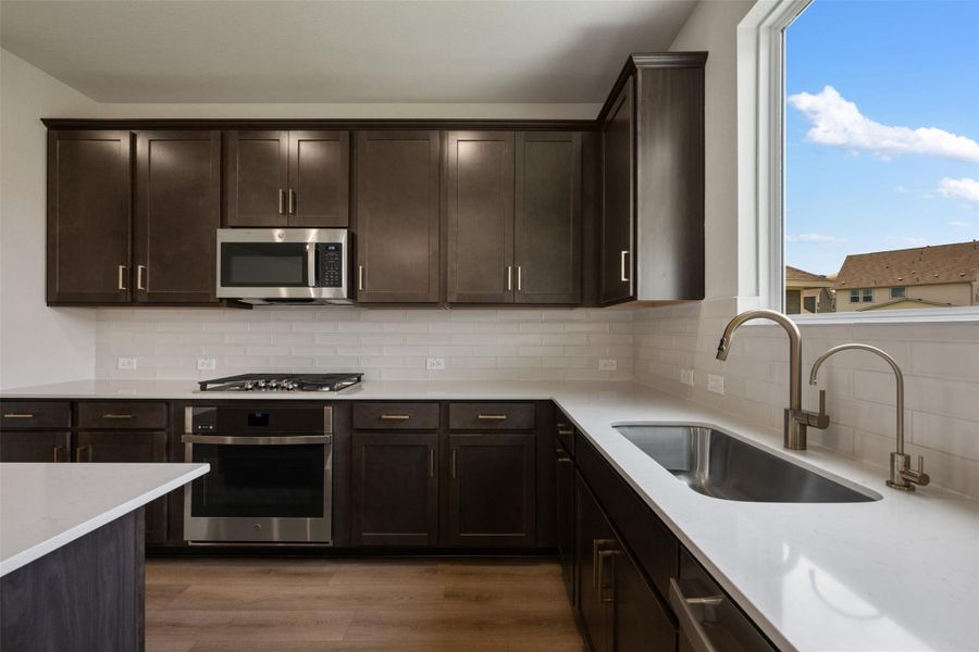 Representative images and renderings are for illustrative purposes. Actual structural options and design finishes of home may vary. Representative images and renderings are for illustrative purposes. Actual structural options and design finishes of home may vary.