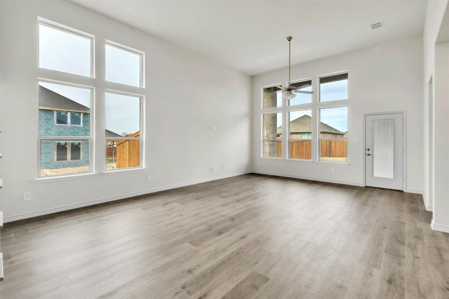 Spacious, unfurnished interior of a new home in The Landing at Hidden Lakes, McKinney (Image 16).