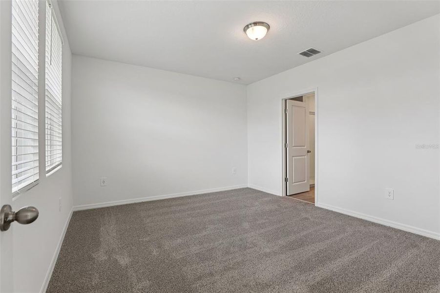 Spacious, unfurnished interior of a new home in Hamilton Bluff - Classic Series, Lake Hamilton (Image 19).