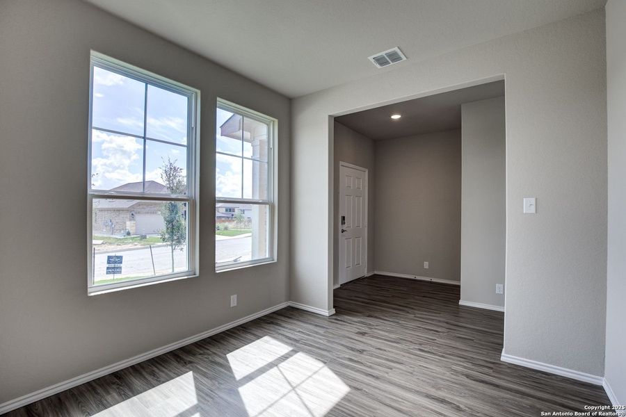 Spacious, unfurnished interior of a new home in Horizon Pointe, Converse (Image 41).