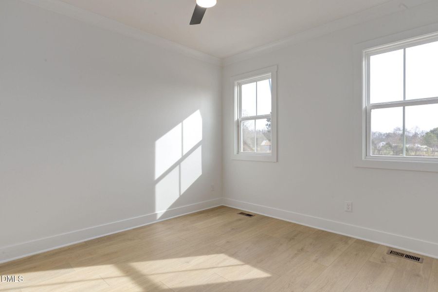 40-web-or-mls-Roombiance40