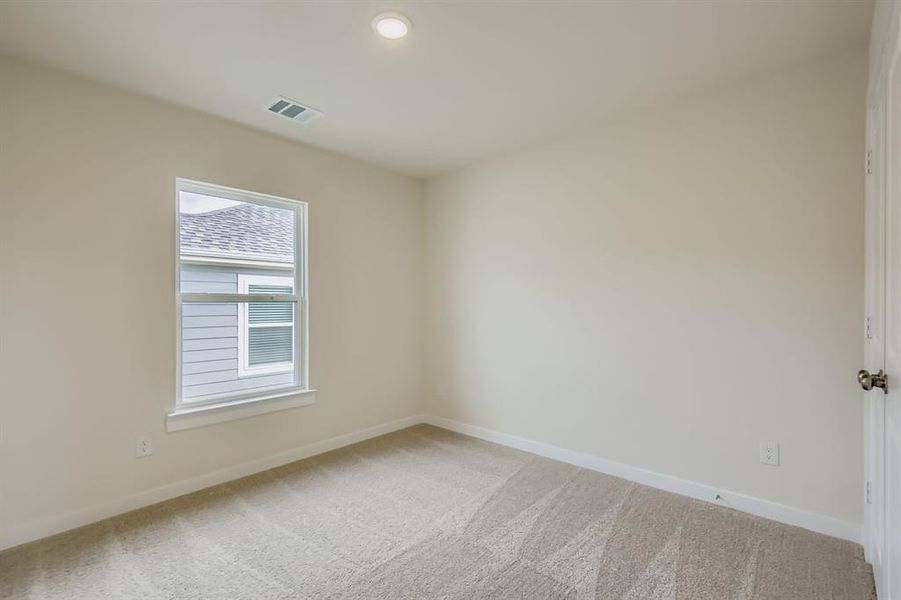 Spacious, unfurnished interior of a new home in Ambergrove, Royse City (Image 29).