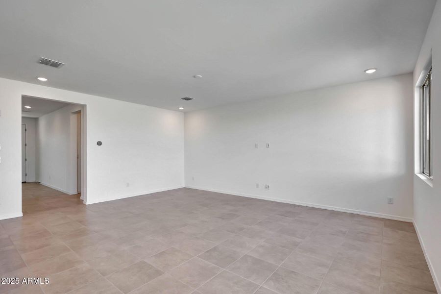 PHX_Tyler_Lot 2088_Lagoon_3733_Greatroom