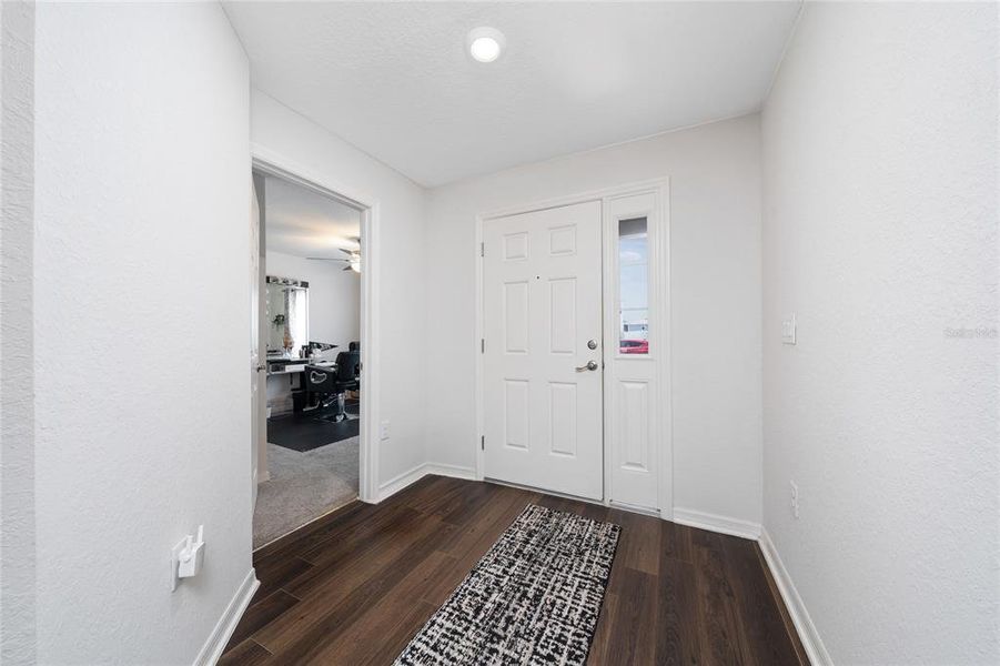 Spacious, unfurnished interior of a new home in , Davenport (Image 18).