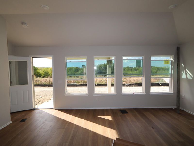 Spacious, unfurnished interior of a new home in Marble Creek Crossing, Austin (Image 4). Spacious, unfurnished interior of a new home in Marble Creek Crossing, Austin (Image 4).