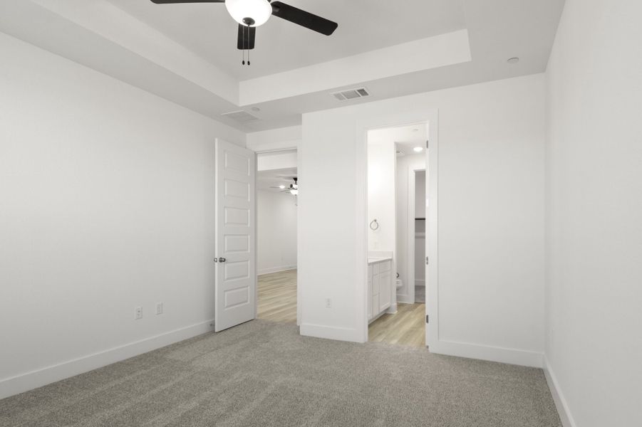 Spacious, unfurnished interior of a new home in Center 45, Round Rock (Image 45). Spacious, unfurnished interior of a new home in Center 45, Round Rock (Image 45).