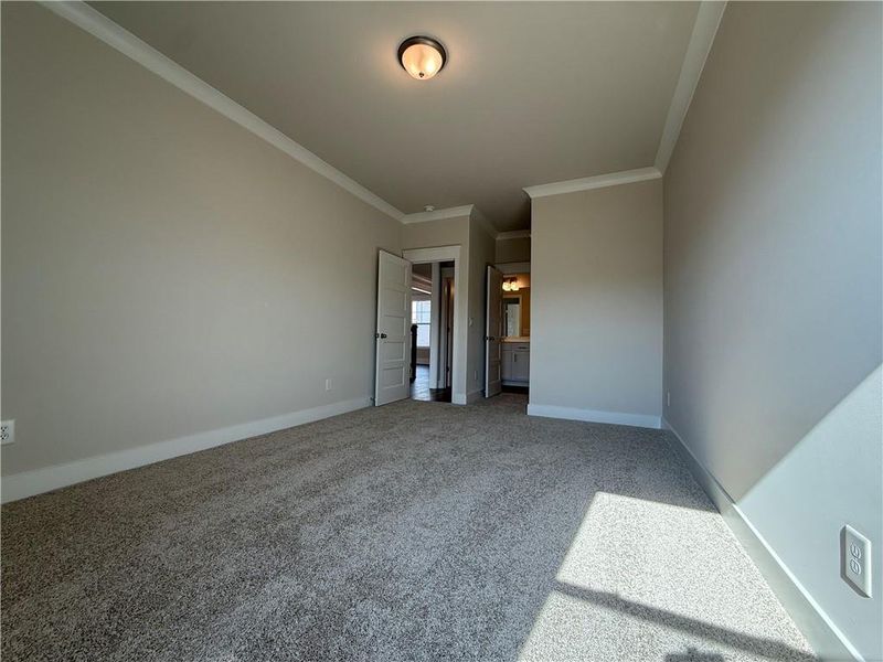 Spacious, unfurnished interior of a new home in Ponderosa Farms Manor, Gainesville (Image 40).