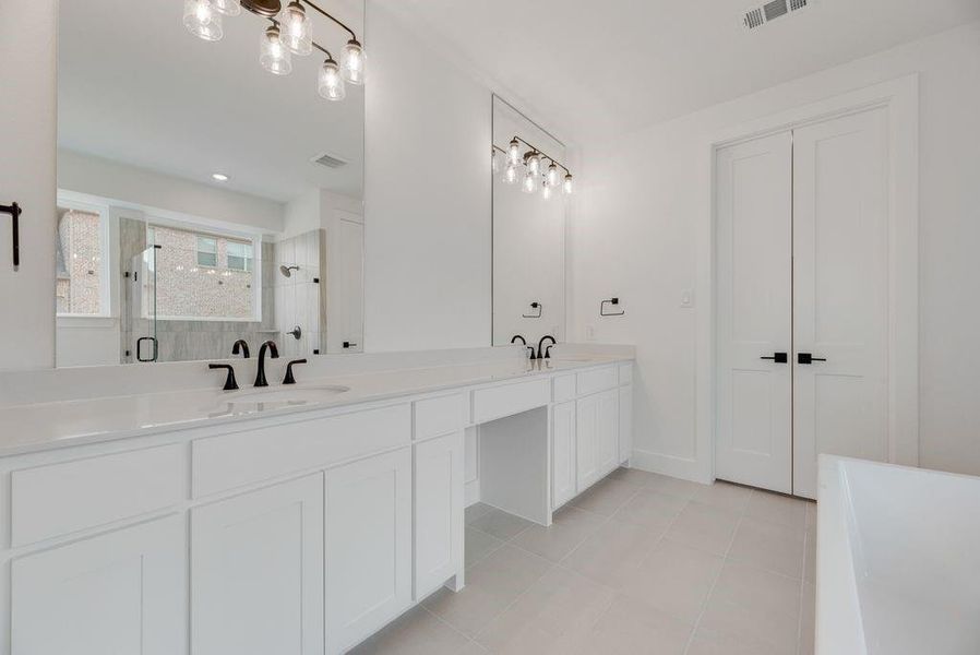 Furnished interior view inside a new home in Walton Ridge, Corinth (Image 7).