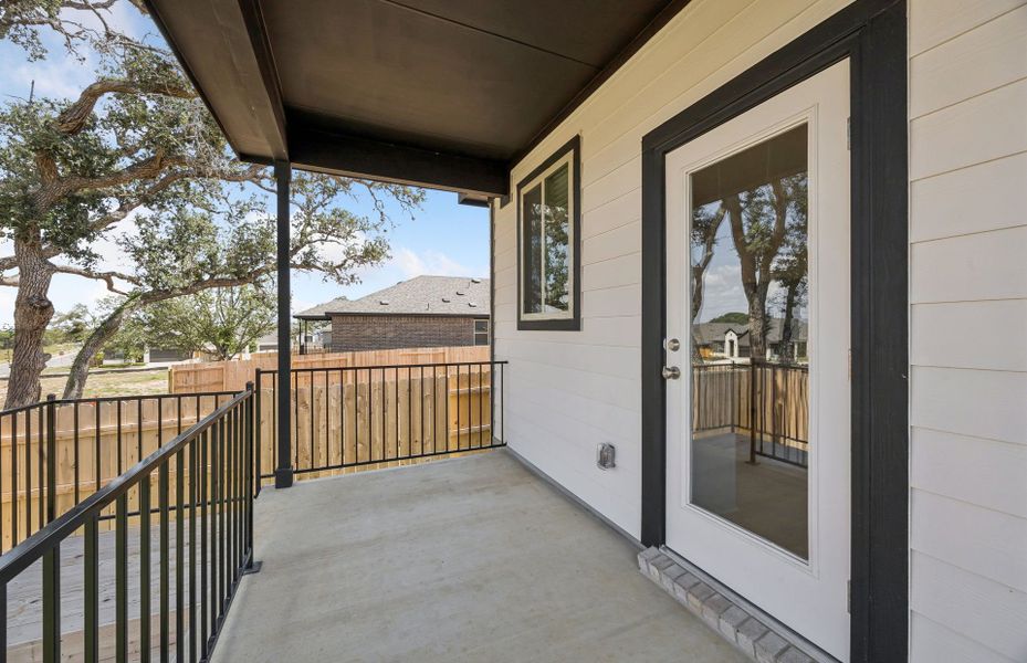 Exterior details and patio area of a home in La Cima, San Marcos (Image 22).