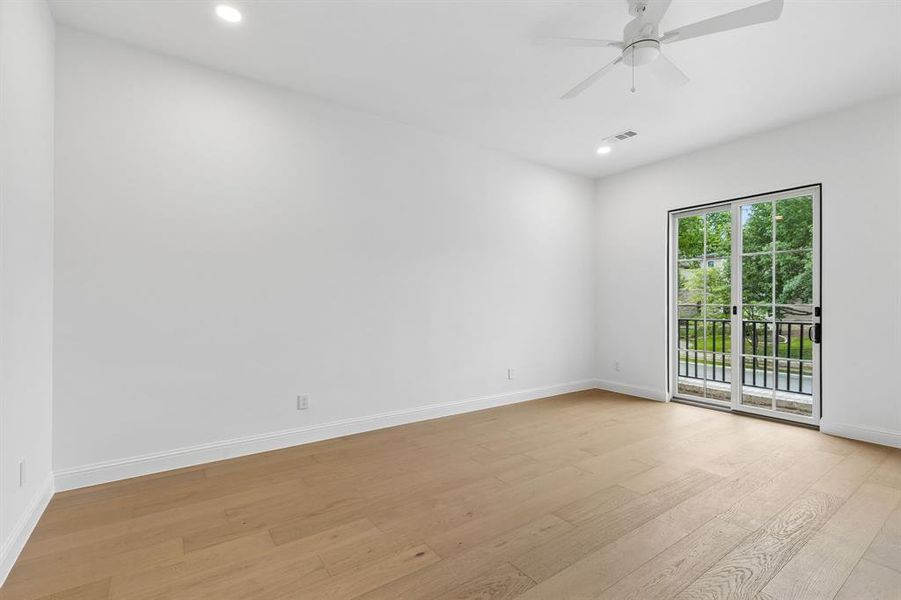 Spacious, unfurnished interior of a new home in , Dallas (Image 21).