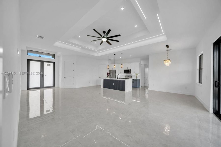Spacious, unfurnished interior of a new home in , Lehigh Acres (Image 16).