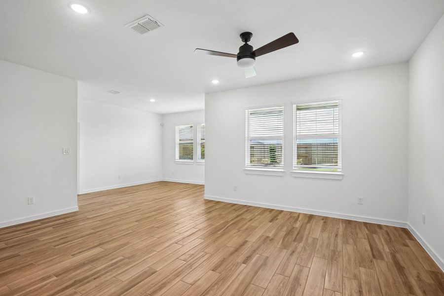 Open great room (*Photo not of actual home and used for illustration purposes only.) Open great room (*Photo not of actual home and used for illustration purposes only.)