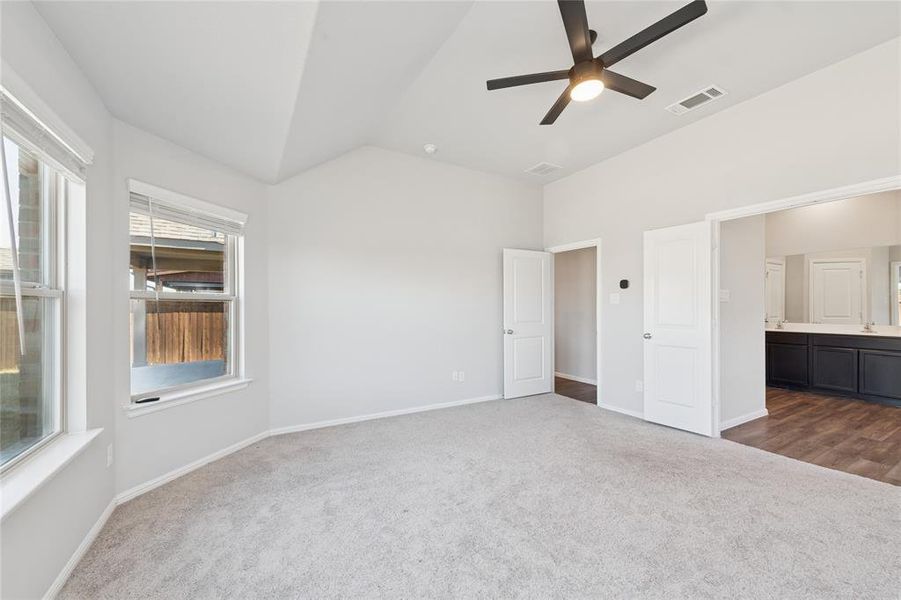 Spacious, unfurnished interior of a new home in Light Farms - Sweetwater, Celina (Image 20).