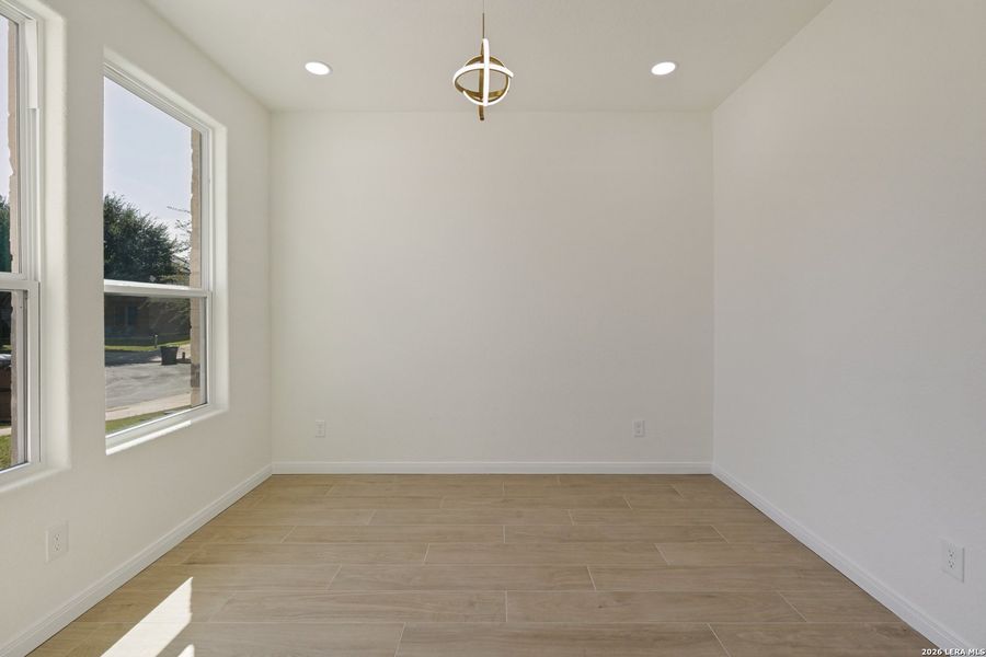 Spacious, unfurnished interior of a new home in , Schertz (Image 21).