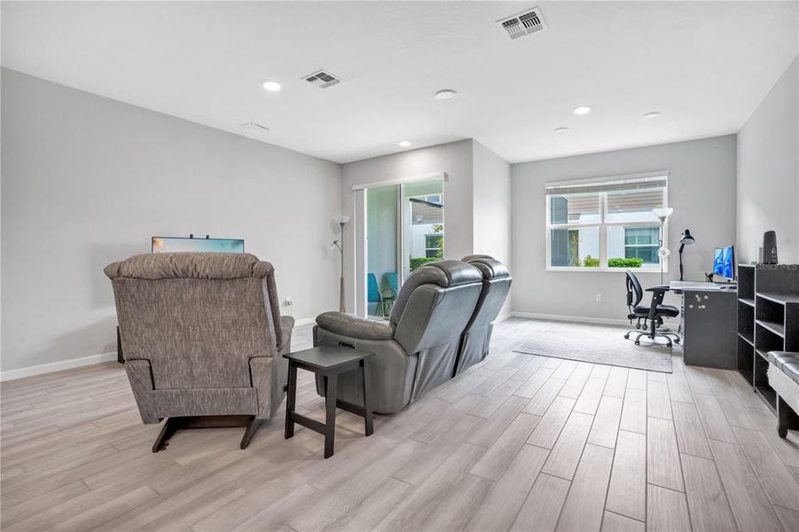 Furnished interior view inside a new home in , Oviedo (Image 6).