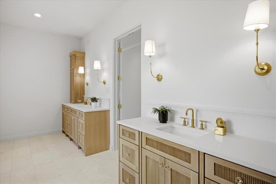 Furnished interior view inside a new home in , Dallas (Image 10).