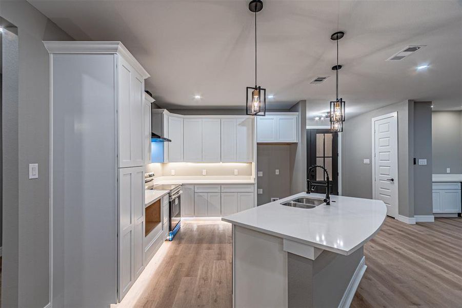 Furnished interior view inside a new home in , Dallas (Image 12). Furnished interior view inside a new home in , Dallas (Image 12).