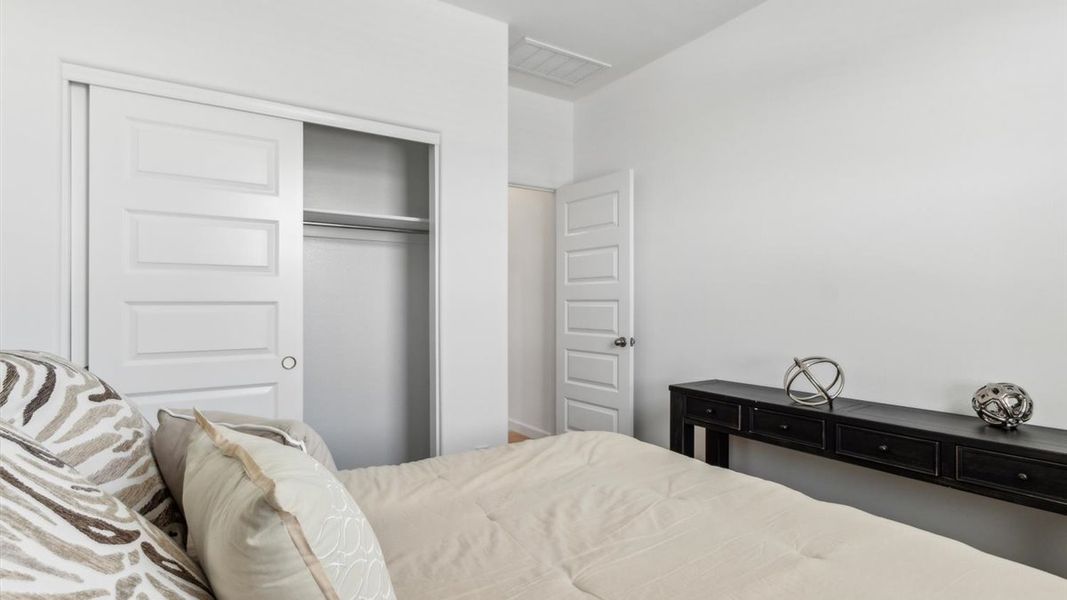 Representative furnished interior of a home built from the Camden by D.R. Horton in Sorrento, Maricopa (Image 24).