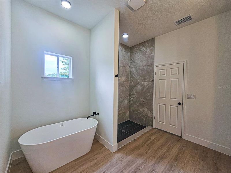 Furnished interior view inside a new home in , Ocala (Image 27).