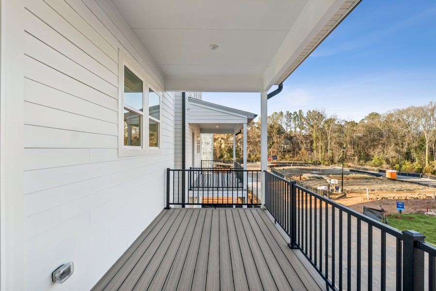 Exterior details and patio area of a home in Celesta, Decatur (Image 4).