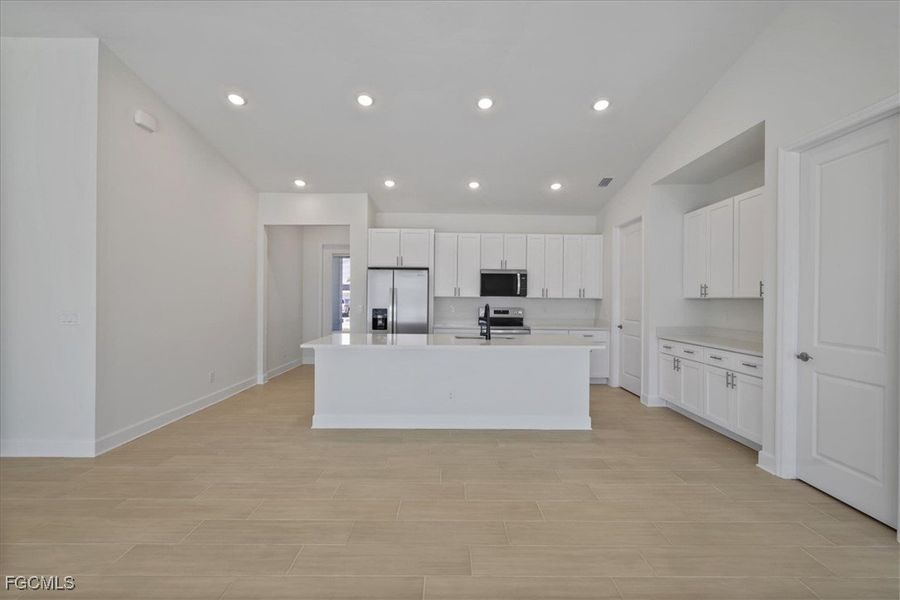 Furnished interior view inside a new home in Cape Coral, Cape Coral (Image 14).