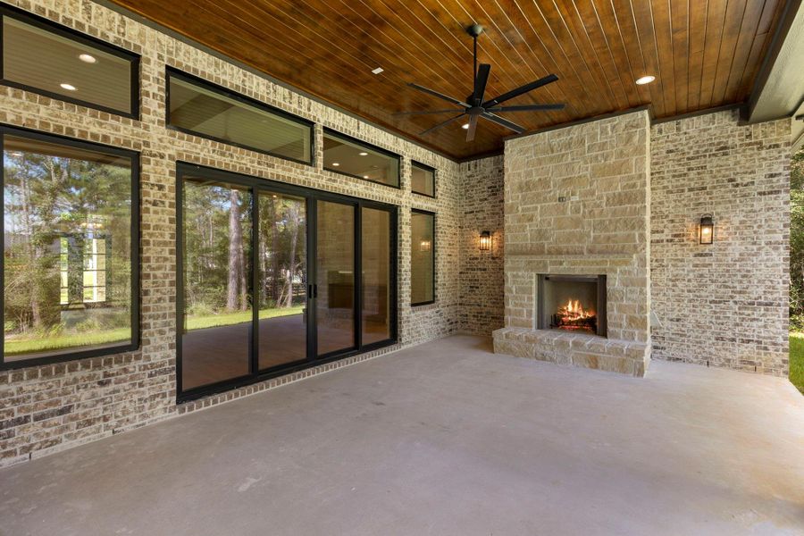 Exterior details and patio area of a home in , Montgomery (Image 22).