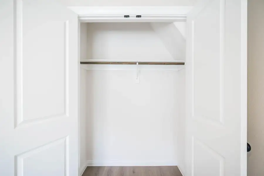 Spacious, unfurnished interior of a new home in , Houston (Image 18).