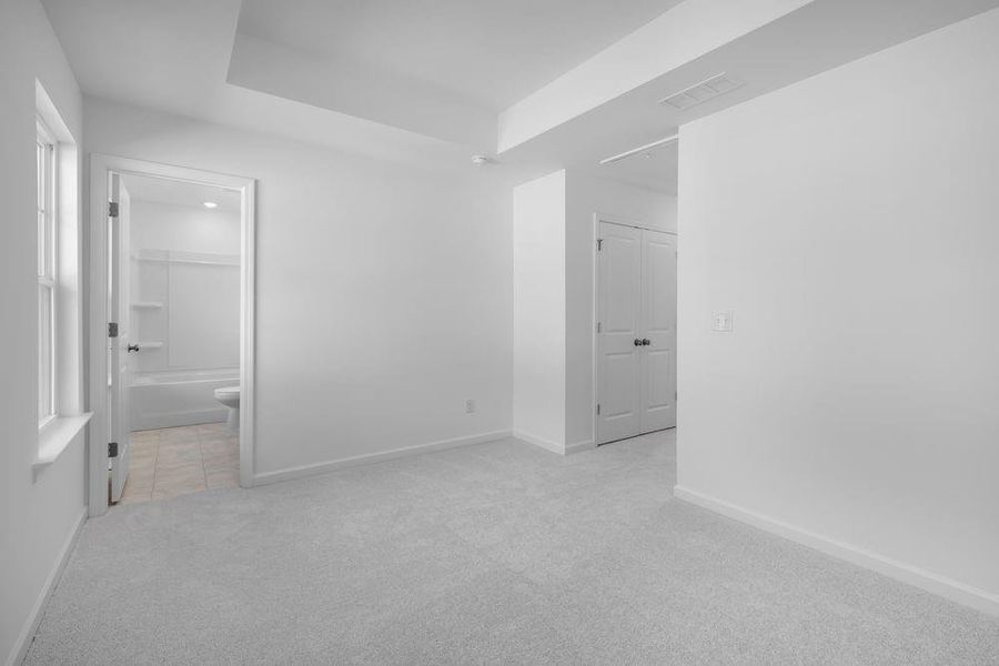 Image 10 of a home in Somerset at Veterans Memorial.