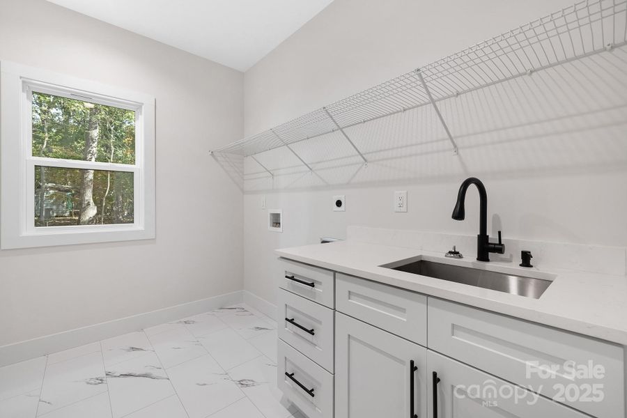 Image 36 of a home in .