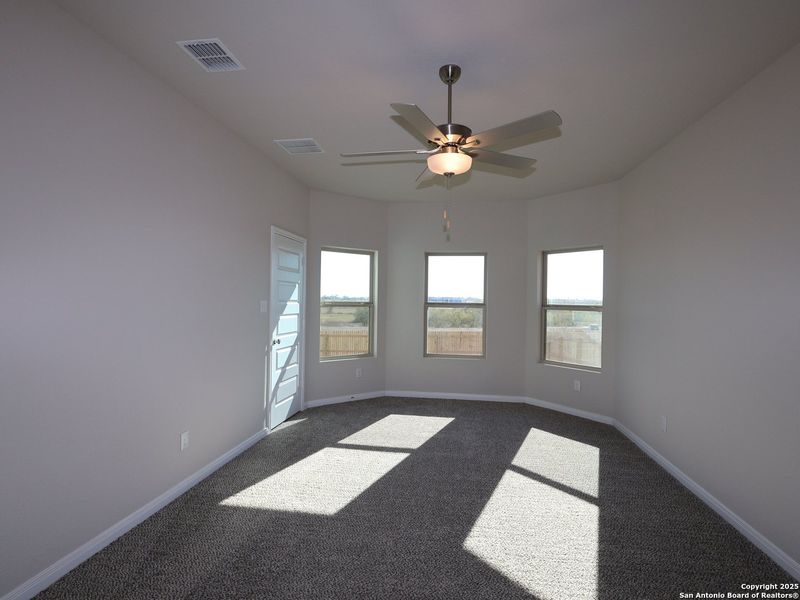 Spacious, unfurnished interior of a new home in Paloma Park, Converse (Image 28). Spacious, unfurnished interior of a new home in Paloma Park, Converse (Image 28).