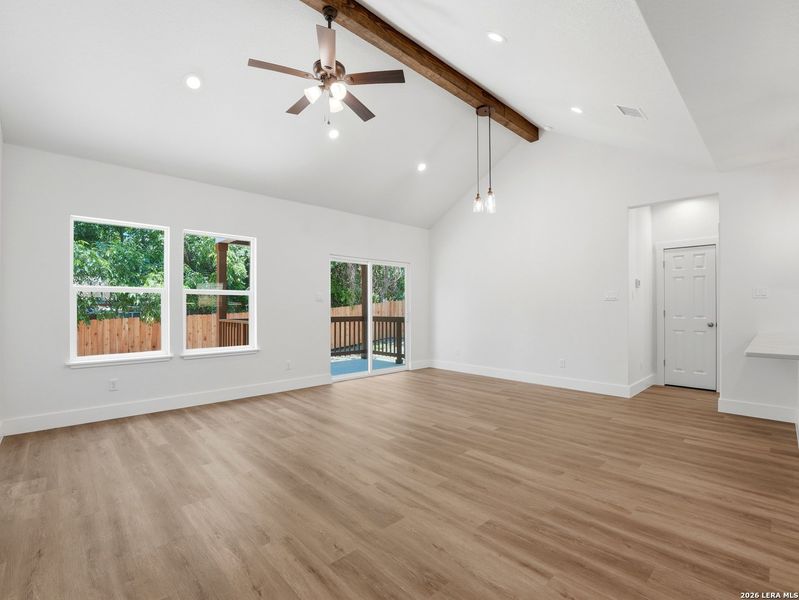 Spacious, unfurnished interior of a new home in , Kerrville (Image 36).