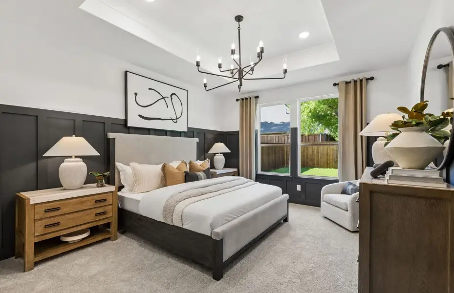 Representative furnished interior of a home built from the Sweetwater by Pulte Homes in Kings Way, Denton (Image 10).