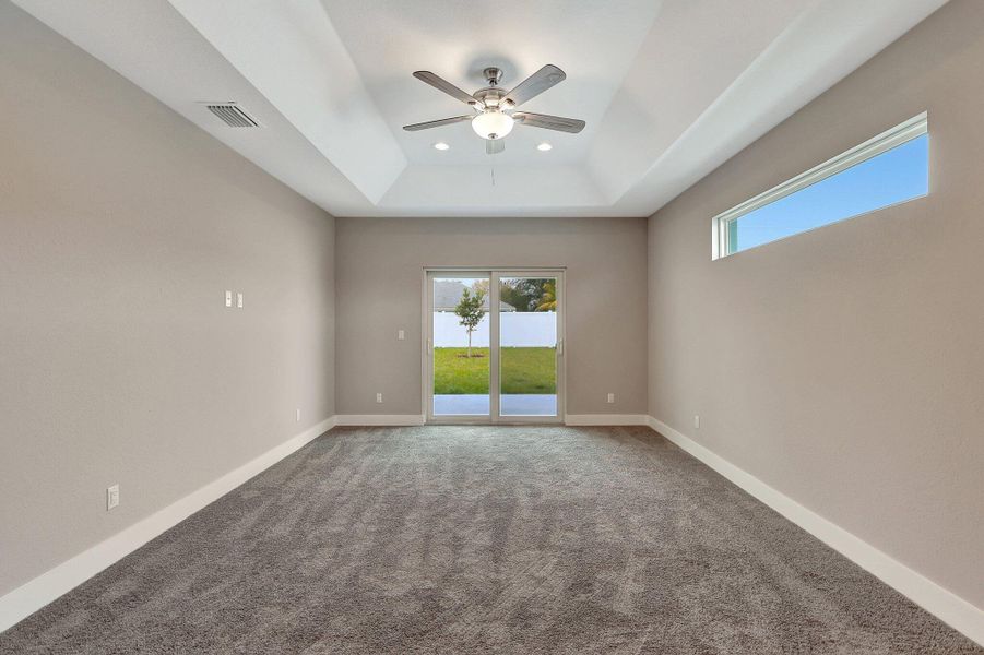 Spacious, unfurnished interior of a new home in , Port St. Lucie (Image 15).