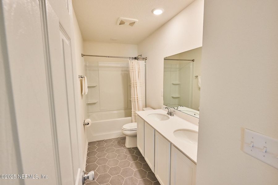 Furnished interior view inside a new home in , Jacksonville (Image 5).