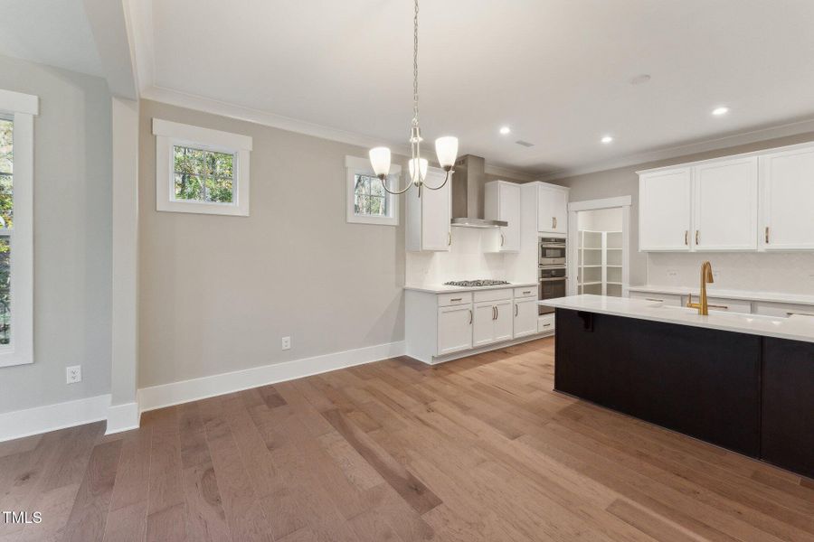 11-Nook and Dining 11-Nook and Dining