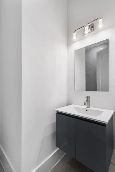 Furnished interior view inside a new home in , Lehigh Acres (Image 8).