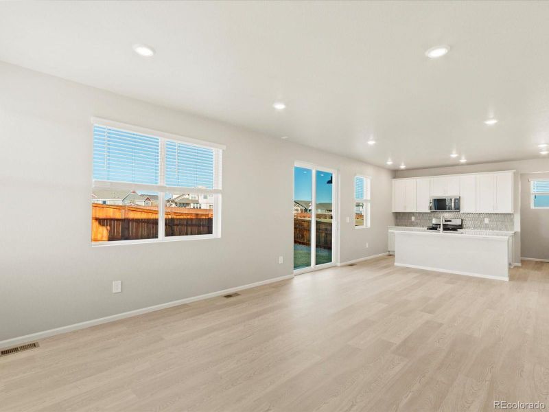 Spacious, unfurnished interior of a new home in Hidden Valley Farm, Severance (Image 30).
