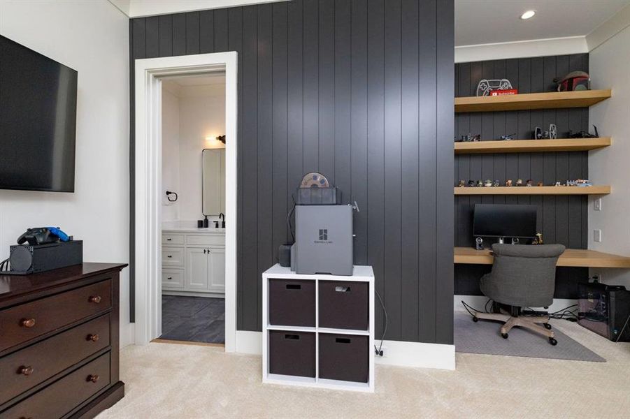 It too, has a personal en-suite.