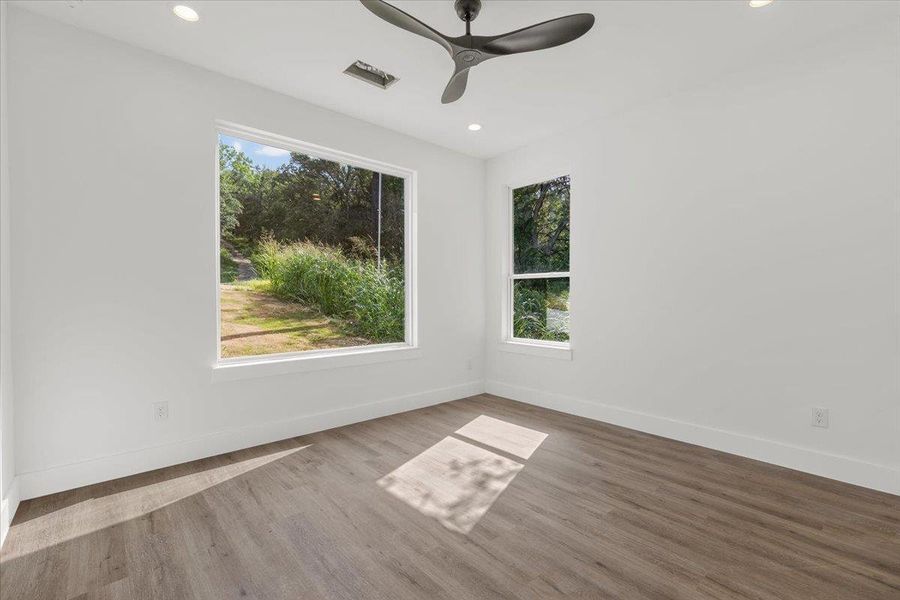 Spacious, unfurnished interior of a new home in , Bastrop (Image 28).