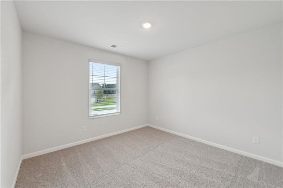 Spacious, unfurnished interior of a new home in Stephen's Landing, Loganville (Image 41).